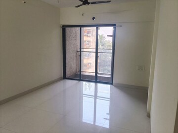 Room in 3 BHK Apartment at Atul Hillcreast, Andheri East – for Rent