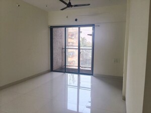 Room in 3 BHK Apartment at Atul Hillcreast, Andheri East – for Rent