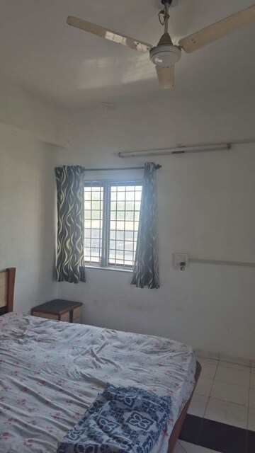 Room in 3 BHK Apartment at Ramdevnagar – for Rent