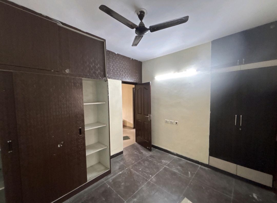 2 BHK Builder Floor For Rent in Wave Floors