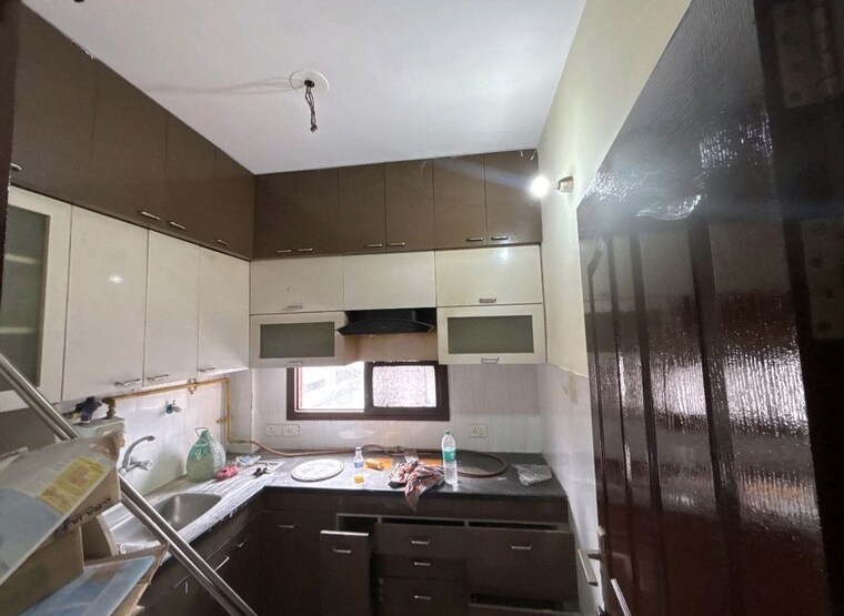 Kitchen, wave-floors 2 Bedroom 135 Sq.Yd. Builder Floor In Mahurali Ghaziabad 10063930