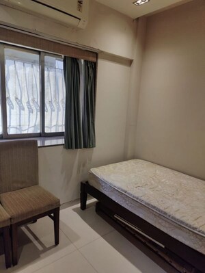 Bedroom in 2.5 BHK Apartment at Bandra West – for Rent