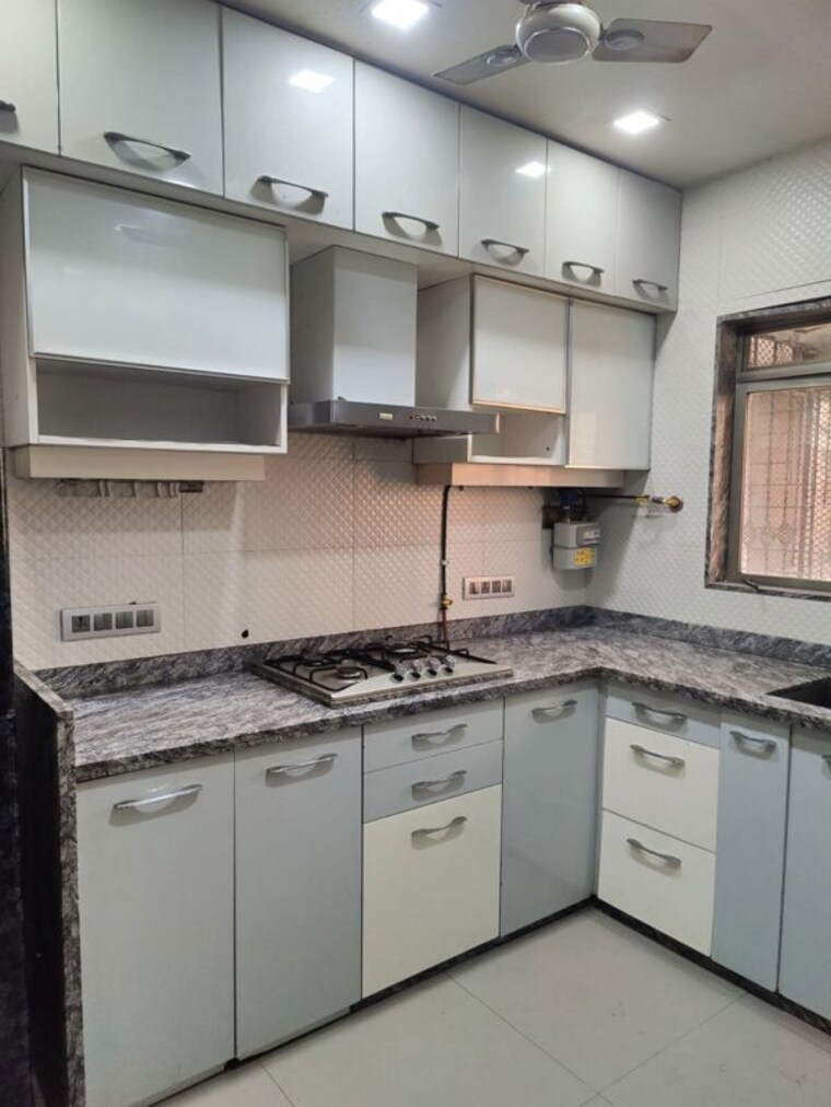 Kitchen, bandra west 2.5 Bedroom 700 Sq.Ft. Apartment In Bandra West Mumbai 10063916