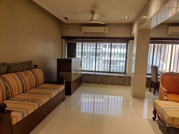 Living Room, bandra west 2.5 Bedroom 700 Sq.Ft. Apartment In Bandra West Mumbai 10063916