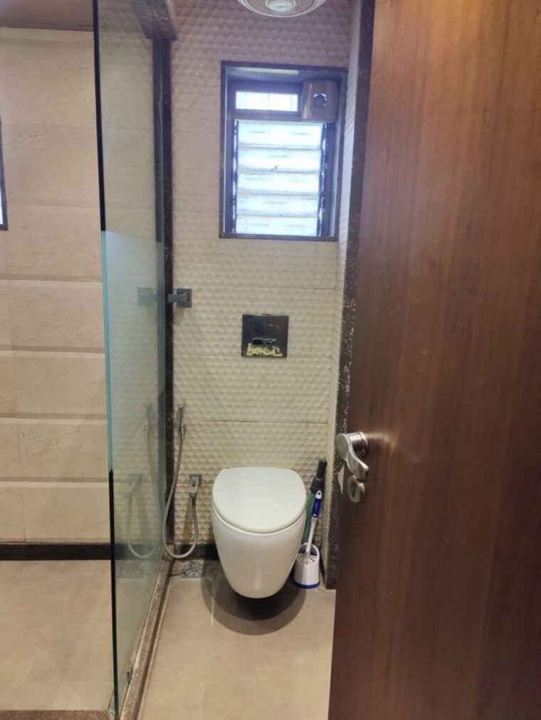 Bathroom, bandra west 2.5 Bedroom 700 Sq.Ft. Apartment In Bandra West Mumbai 10063916