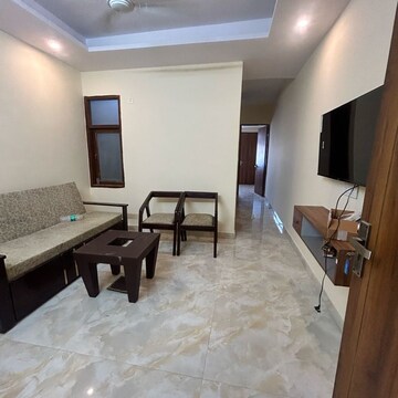 Kitchen in 1.5 BHK Builder Floor at DLF City Phase III, Dlf Cyber City – for Rent