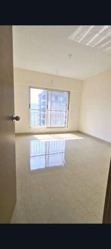 Room in 4 BHK Apartment at Supreme Estia Phase 1, Baner – for Sale