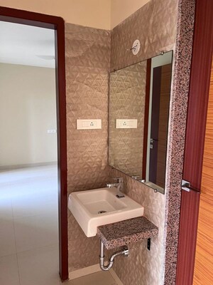 Bathroom in 4 BHK Apartment at Paradise Sai World City Phase 2, New Panvel – for Rent