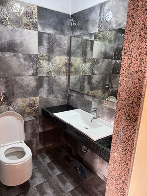 Bathroom in 4 BHK Apartment at Paradise Sai World City Phase 2, New Panvel – for Rent