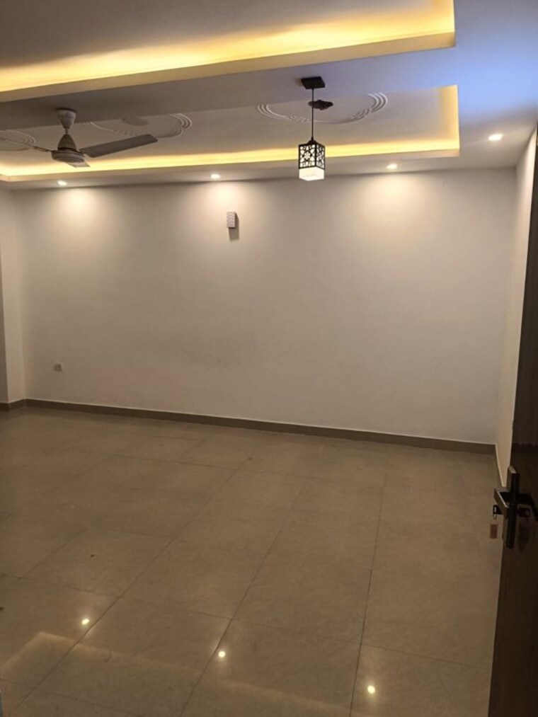 Room, freedom fighters enclave 2 Bedroom 900 Sq.Ft. Builder Floor In Freedom Fighters Enclave Delhi 10063986