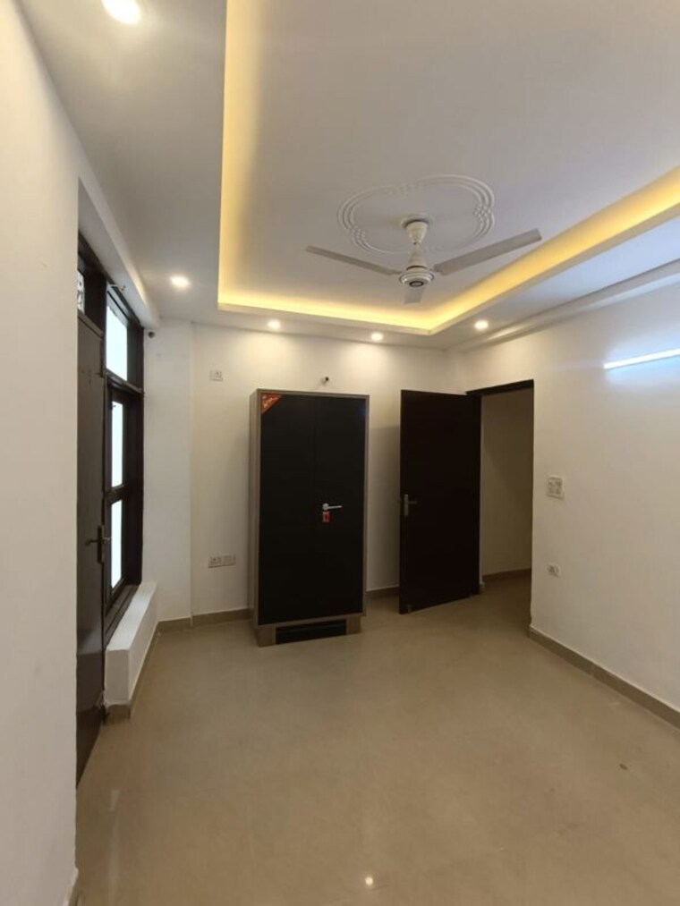 Room, freedom fighters enclave 2 Bedroom 900 Sq.Ft. Builder Floor In Freedom Fighters Enclave Delhi 10063986