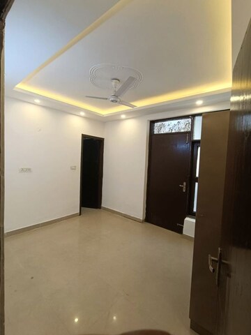 Room in 2 BHK Builder Floor at Freedom Fighters Enclave – for Rent