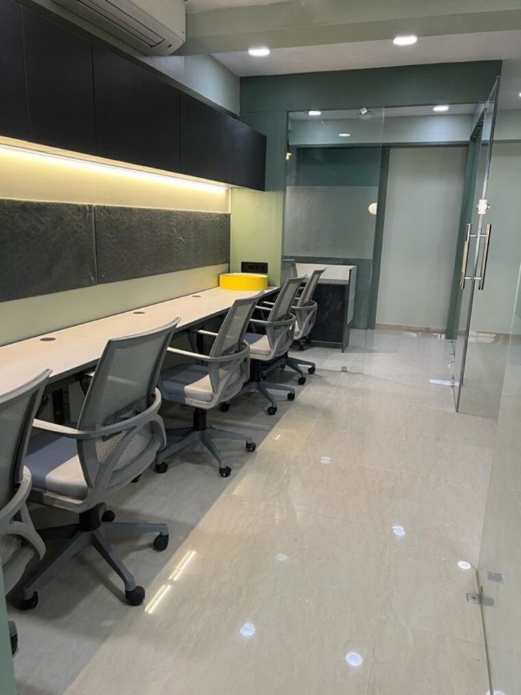 Team Area, swati-clover Commercial Office Space 845 Sq.Ft. In Thaltej Ahmedabad 10063995