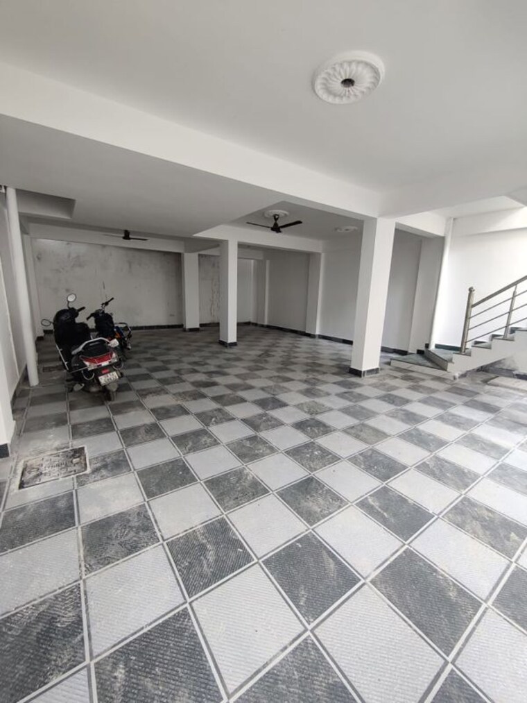  Parking, hathibarkala estate 4 Bedroom 115 Sq.Yd. Independent House In Hathibarkala Estate Dehradun 10064001