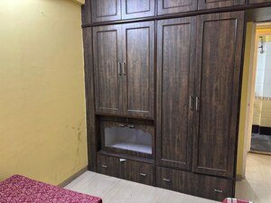 Furnished Amenities in 2 BHK Apartment at Suncity Complex, Powai – for Rent