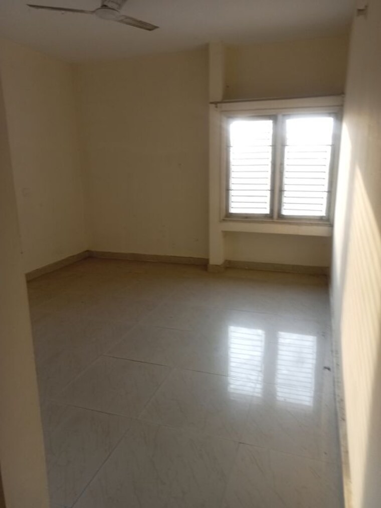 Room, gomti nagar 3.5 Bedroom 1650 Sq.Ft. Apartment In Gomti Nagar Lucknow 10064018