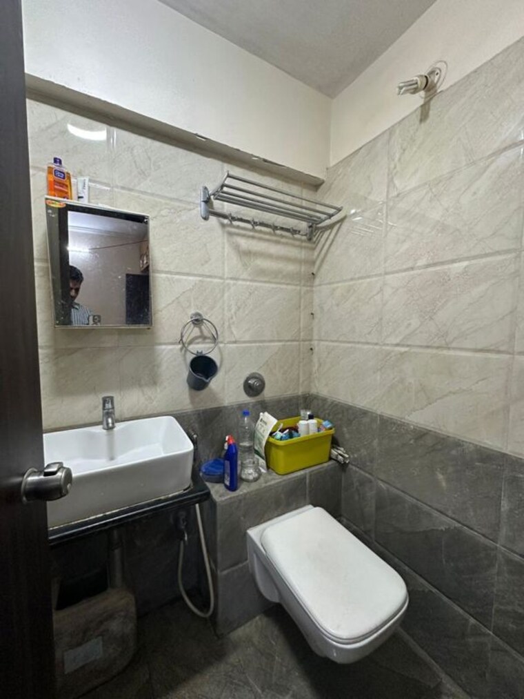 Bathroom, metro-grande 2 Bedroom 864 Sq.Ft. Apartment In Kalyan East Thane 10064020