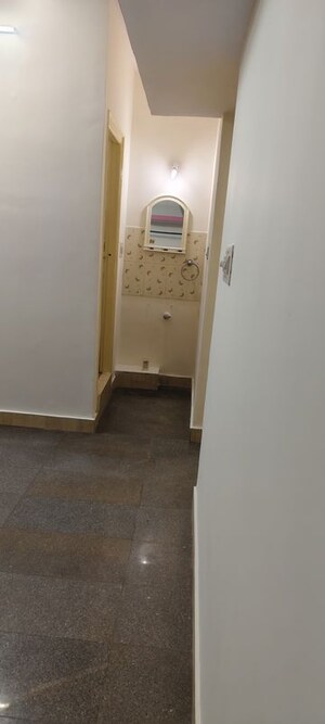 Building Lobby in 1 BHK Builder Floor at Jeevan Bima Nagar – for Rent