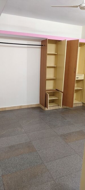 Room in 1 BHK Builder Floor at Jeevan Bima Nagar – for Rent