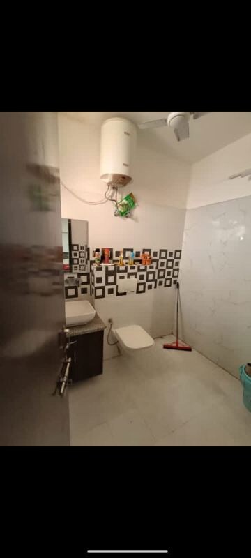 Bathroom in 3.5 BHK Apartment at Smart World Gems, Sector 89 – for Rent