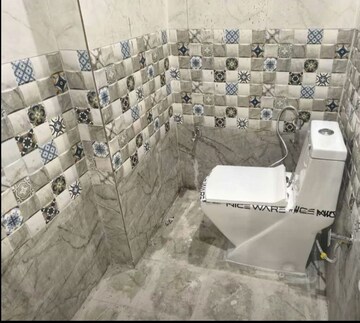 Bathroom in 2 BHK Apartment at Lalkuan – for Rent