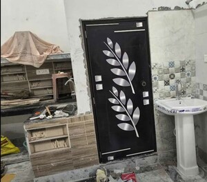 Staircase in 2 BHK Apartment at Lalkuan – for Rent