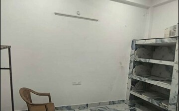 Furnished Amenities in 2 BHK Apartment at Lalkuan – for Rent