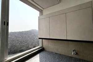 Room in 3 BHK Apartment at Sobha Nesara, Kothrud – for Rent