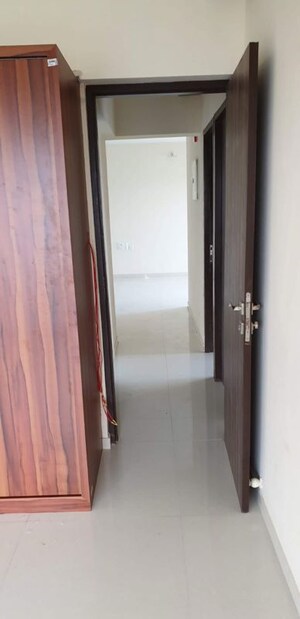 Room in 3 BHK Apartment at Chandak Stella, Goregaon West – for Rent