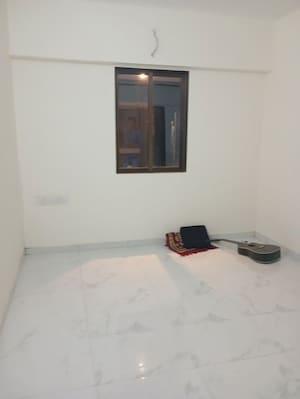 Room in 1 BHK Apartment at Sudarsan Panchsheel, Andheri East – for Sale
