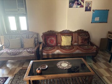 Bedroom in 2 BHK Builder Floor at Sector 22 – for Rent