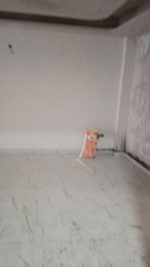 Room in 2 BHK Builder Floor at Chattarpur – for Rent