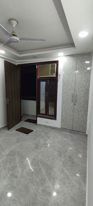 Room in 2 BHK Builder Floor at Chattarpur – for Rent