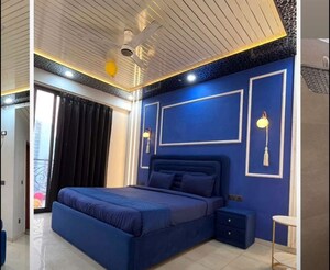 Bedroom in 1 BHK Apartment at Hazratganj – for Rent