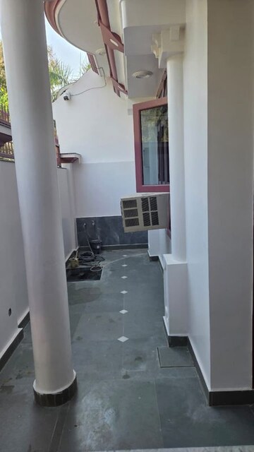 Staircase in 2 BHK Independent House at Gomti Nagar – for Rent