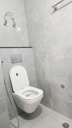 Bathroom in 2 BHK Independent House at Gomti Nagar – for Rent