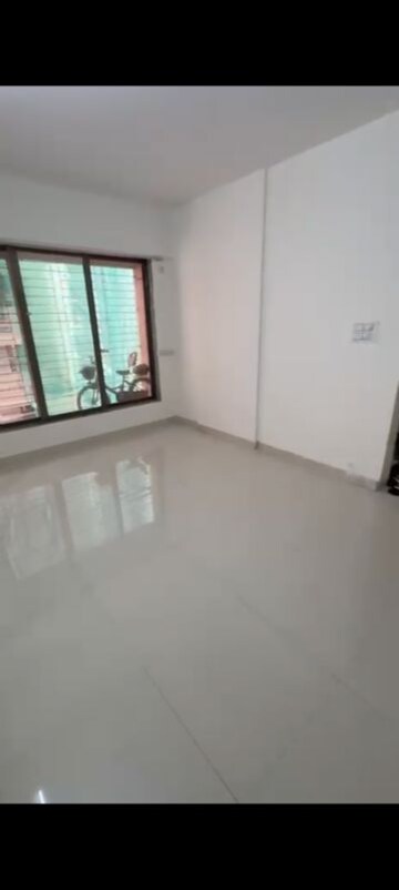 Room in 2 BHK Apartment at Mass Seren Shelter, Kurla East – for Rent
