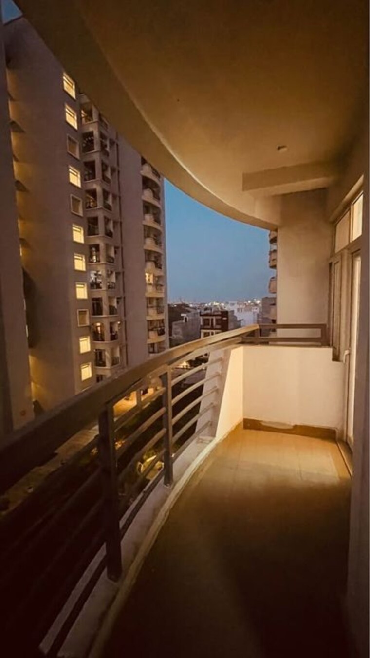 Balcony, arsha-sumangalam-vrindavan-yojana 4 Bedroom 2000 Sq.Ft. Apartment In Vrindavan Yojna Lucknow 10064202