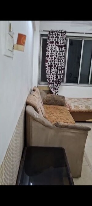 Bedroom in 2 BHK Apartment at Kurla East – for Rent