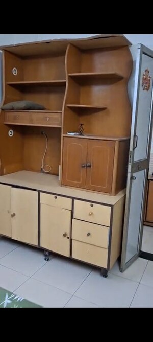 Furnished Amenities in 2 BHK Apartment at Kurla East – for Rent