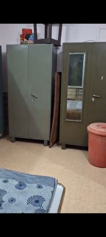 Master Bedroom in 2 BHK Apartment at Kurla East – for Rent