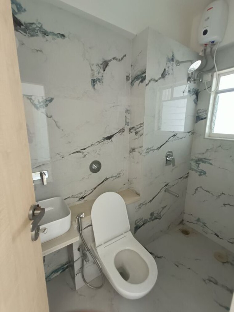 Bathroom, parekh-celeste 1 Bedroom 397 Sq.Ft. Apartment In Goregaon West Mumbai 10064259