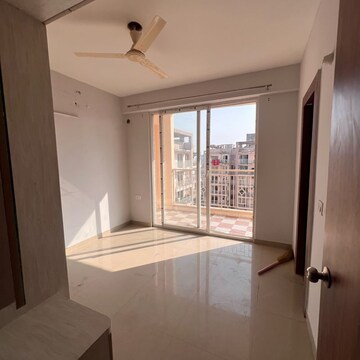 Room in 2 BHK Apartment at Shree Vardhman Green Court, Sector 90 – for Rent