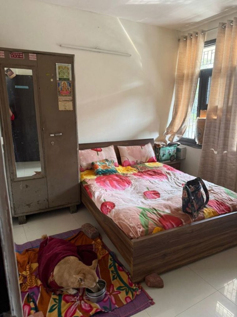 Bedroom, sector 46 3 Bedroom 1300 Sq.Ft. Apartment In Sector 46 Faridabad 10064289