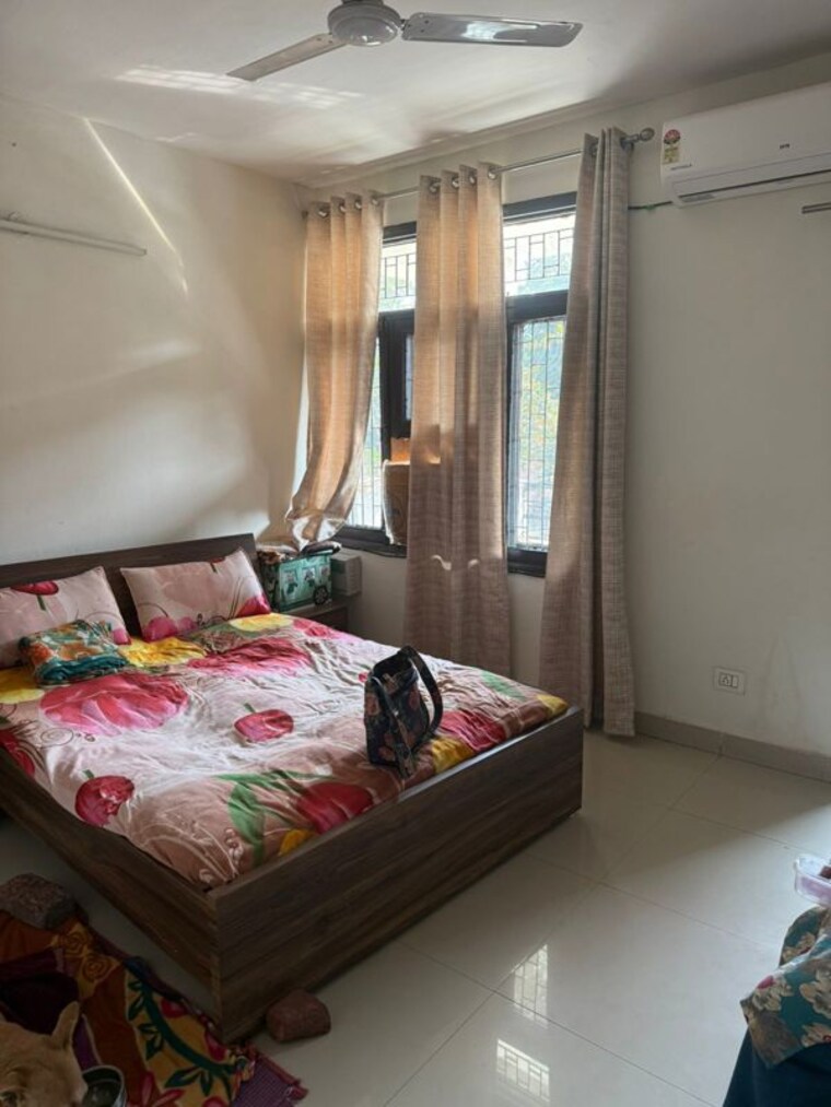Bedroom, sector 46 3 Bedroom 1250 Sq.Ft. Apartment In Sector 46 Faridabad 10064294