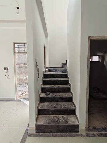 Staircase in 3 BHK Independent House at Gomti Nagar – for Rent