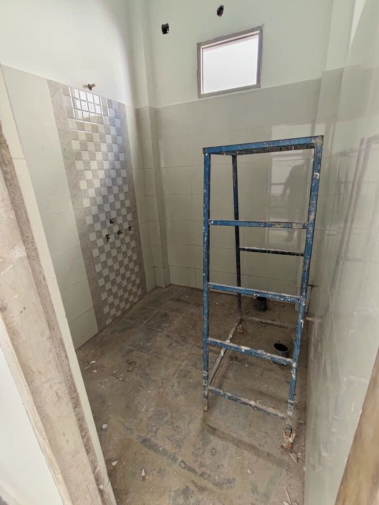 Bathroom, gomti nagar 3 Bedroom 2000 Sq.Ft. Independent House In Gomti Nagar Lucknow 10064302