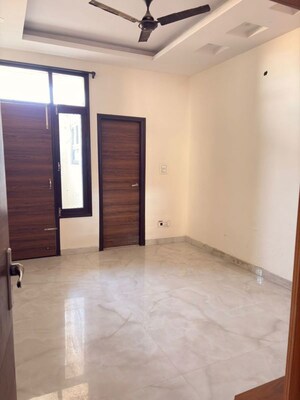 Room in 3 BHK Builder Floor at Ramgarh Bhudda – for Rent