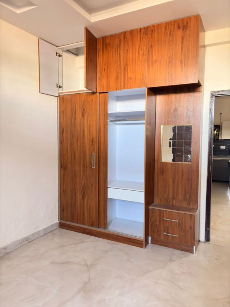 Room, ramgarh bhudda 3 Bedroom 1350 Sq.Ft. Builder Floor In Ramgarh Bhudda Zirakpur 10064374