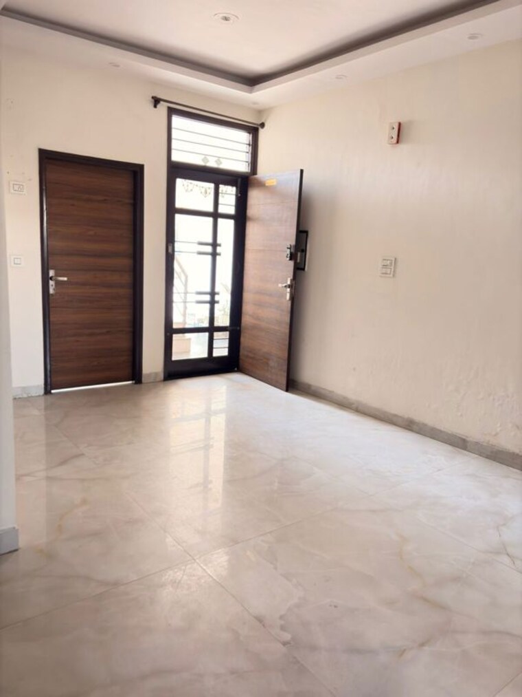 Room, ramgarh bhudda 3 Bedroom 1350 Sq.Ft. Builder Floor In Ramgarh Bhudda Zirakpur 10064374